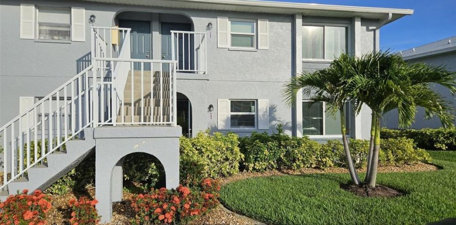 Condo in Punta Gorda, Florida, 2 bedrooms  № 2218600
