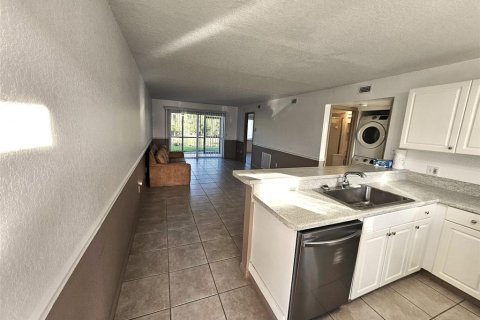 Condo in Punta Gorda, Florida, 2 bedrooms  № 2218600 - photo 5