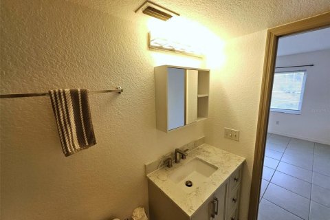 Condo in Punta Gorda, Florida, 2 bedrooms  № 2218600 - photo 16