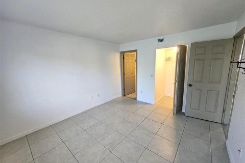 Condo in Punta Gorda, Florida, 2 bedrooms  № 2218600 - photo 9