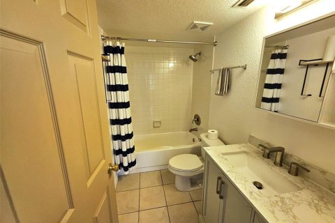 Condo in Punta Gorda, Florida, 2 bedrooms  № 2218600 - photo 15