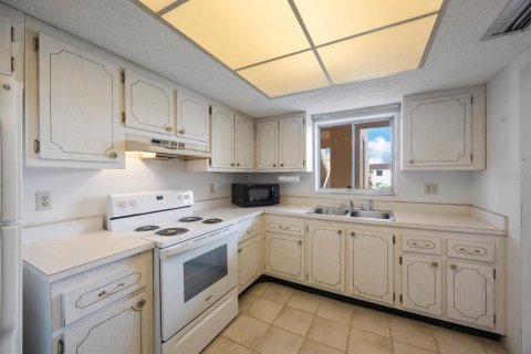 Condominio en venta en Bradenton, Florida, 2 dormitorios, 106.28 m2 № 1880898 - foto 7