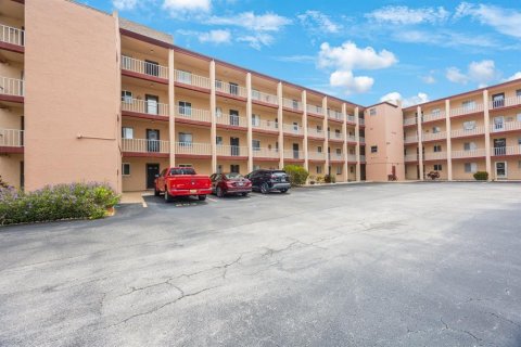 Condominio en venta en Bradenton, Florida, 2 dormitorios, 106.28 m2 № 1880898 - foto 1
