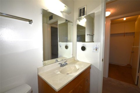 Copropriété à vendre à Tampa, Floride: 1 chambre, 70.61 m2 № 1519611 - photo 10