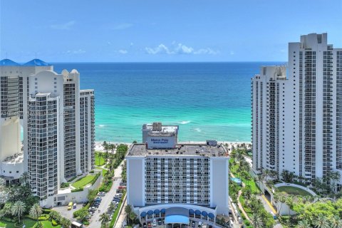 Condo in Sunny Isles Beach, Florida  № 1776401 - photo 16