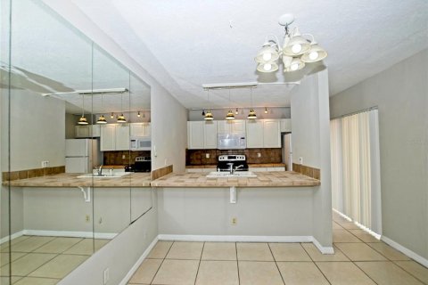 Condo in Orlando, Florida, 2 bedrooms  № 2391361 - photo 11