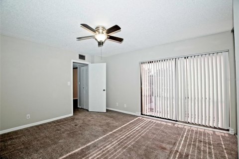 Condo in Orlando, Florida, 2 bedrooms  № 2391361 - photo 22
