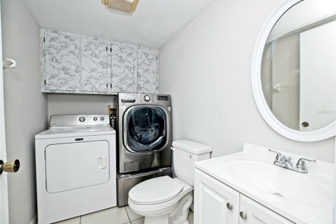 Condo in Orlando, Florida, 2 bedrooms  № 2391361 - photo 10