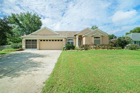 House in Spring Hill, Florida 4 bedrooms, 239.32 sq.m. № 1819287 - photo 1