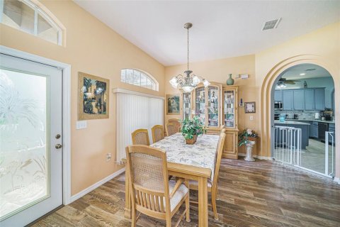 House in Spring Hill, Florida 4 bedrooms, 239.32 sq.m. № 1819287 - photo 8
