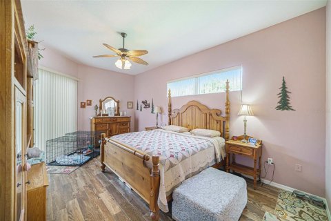 House in Spring Hill, Florida 4 bedrooms, 239.32 sq.m. № 1819287 - photo 15
