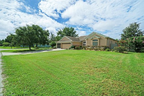House in Spring Hill, Florida 4 bedrooms, 239.32 sq.m. № 1819287 - photo 2
