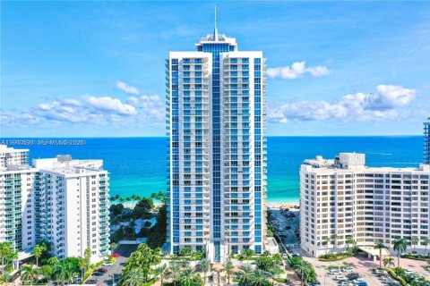 Condo in Hollywood, Florida, 3 bedrooms  № 2152705