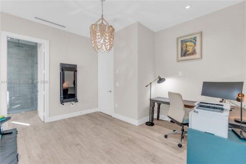 Villa ou maison à vendre à Biscayne Park, Floride: 5 chambres, 232.44 m2 № 2007625 - photo 21