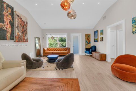 Villa ou maison à vendre à Biscayne Park, Floride: 5 chambres, 232.44 m2 № 2007625 - photo 28