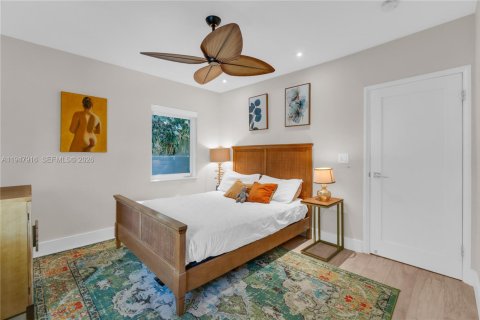 Villa ou maison à vendre à Biscayne Park, Floride: 5 chambres, 232.44 m2 № 2007625 - photo 17