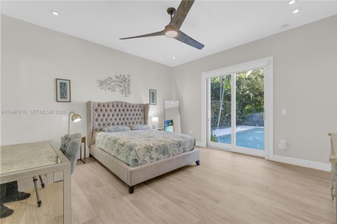 Villa ou maison à vendre à Biscayne Park, Floride: 5 chambres, 232.44 m2 № 2007625 - photo 25