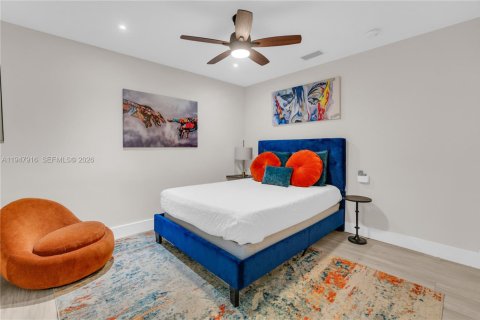 Villa ou maison à vendre à Biscayne Park, Floride: 5 chambres, 232.44 m2 № 2007625 - photo 13