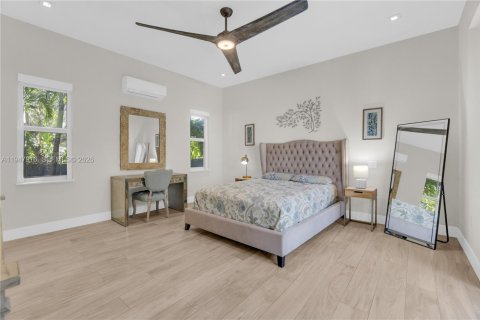 Villa ou maison à vendre à Biscayne Park, Floride: 5 chambres, 232.44 m2 № 2007625 - photo 24