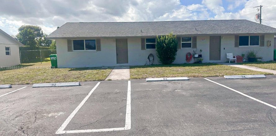 Дом в Палм Спрингс, Флорида 2 спальни № 1950652