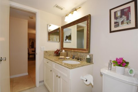Copropriété à louer à Fort Lauderdale, Floride: 2 chambres, 120.77 m2 № 2086234 - photo 30
