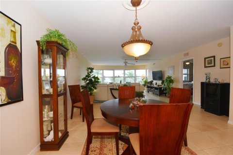 Copropriété à louer à Fort Lauderdale, Floride: 2 chambres, 120.77 m2 № 2086234 - photo 11