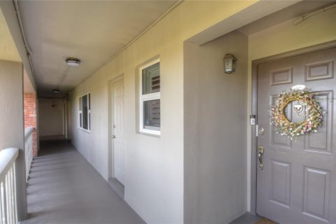 Copropriété à louer à Fort Lauderdale, Floride: 2 chambres, 120.77 m2 № 2086234 - photo 2