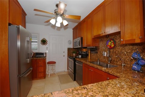 Copropriété à louer à Fort Lauderdale, Floride: 2 chambres, 120.77 m2 № 2086234 - photo 7