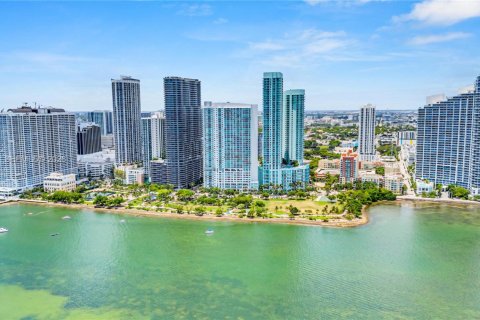 Condo à Miami, Floride, 2 chambres  № 2295782