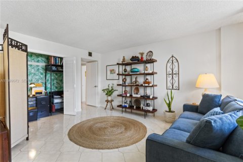 Condominio en alquiler en Hollywood, Florida, 2 dormitorios, 119.94 m2 № 2060785 - foto 22