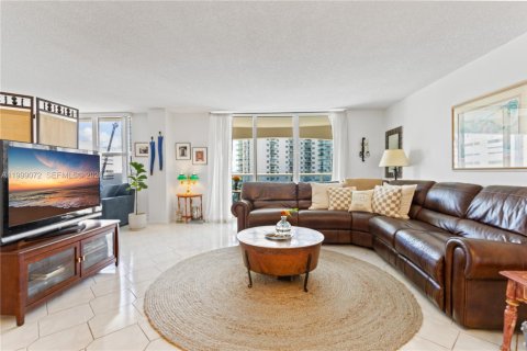 Condominio en alquiler en Hollywood, Florida, 2 dormitorios, 119.94 m2 № 2060785 - foto 16