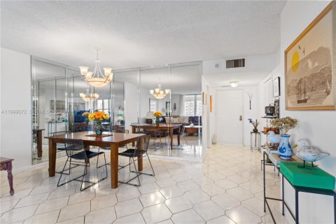 Condominio en alquiler en Hollywood, Florida, 2 dormitorios, 119.94 m2 № 2060785 - foto 21
