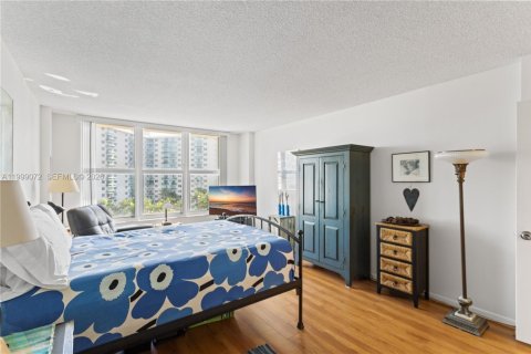 Condominio en alquiler en Hollywood, Florida, 2 dormitorios, 119.94 m2 № 2060785 - foto 29