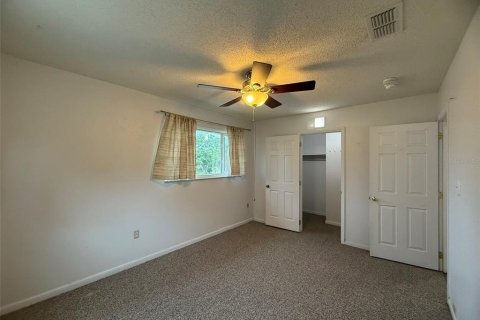 House in Davenport, Florida 3 bedrooms, 154.59 sq.m. № 2105269 - photo 20