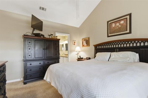 Condo in New Port Richey, Florida, 3 bedrooms  № 2092448 - photo 15