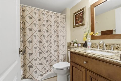 Condo in New Port Richey, Florida, 3 bedrooms  № 2092448 - photo 27