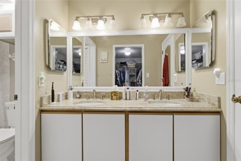 Condo in New Port Richey, Florida, 3 bedrooms  № 2092448 - photo 18