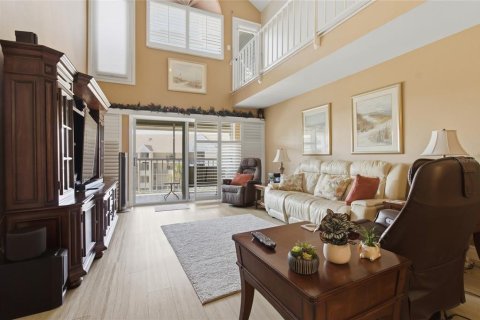 Condo in New Port Richey, Florida, 3 bedrooms  № 2092448 - photo 9
