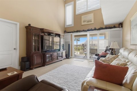 Condo in New Port Richey, Florida, 3 bedrooms  № 2092448 - photo 8