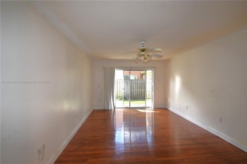 Casa en venta en Sunrise, Florida, 3 dormitorios, 146.88 m2 № 1974954 - foto 9