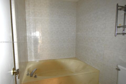 Casa en venta en Sunrise, Florida, 3 dormitorios, 146.88 m2 № 1974954 - foto 14