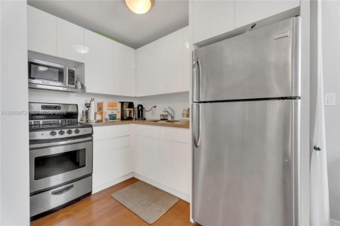 Apartamento en alquiler en Miami Beach, Florida, 32.52 m2 № 2067348 - foto 15