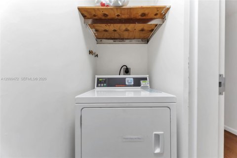 Apartamento en alquiler en Miami Beach, Florida, 32.52 m2 № 2067348 - foto 18
