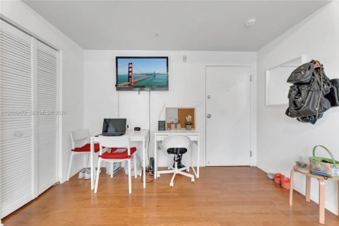 Apartamento en alquiler en Miami Beach, Florida, 32.52 m2 № 2067348 - foto 11