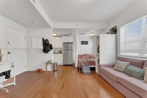 Apartamento en alquiler en Miami Beach, Florida, 32.52 m2 № 2067348 - foto 10