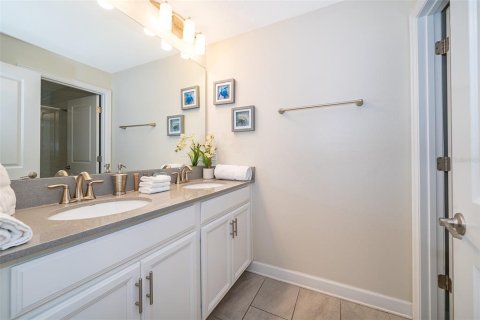 Adosado en venta en Kissimmee, Florida, 4 dormitorios, 177.81 m2 № 1911616 - foto 24