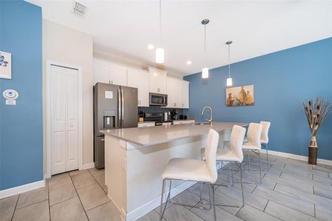 Adosado en venta en Kissimmee, Florida, 4 dormitorios, 177.81 m2 № 1911616 - foto 4