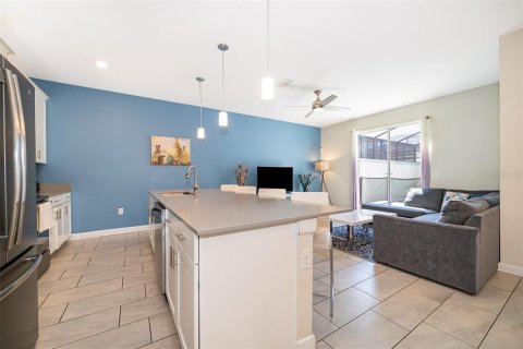 Adosado en venta en Kissimmee, Florida, 4 dormitorios, 177.81 m2 № 1911616 - foto 10