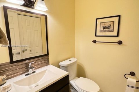 Condo in Hollywood, Florida, 1 bedroom  № 1929608 - photo 8