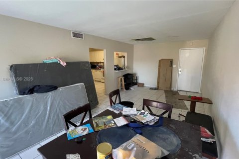 Купить кондоминиум в Пемброк-Парк, Флорида 2 спальни, 95.69м2, № 2044779 - фото 8